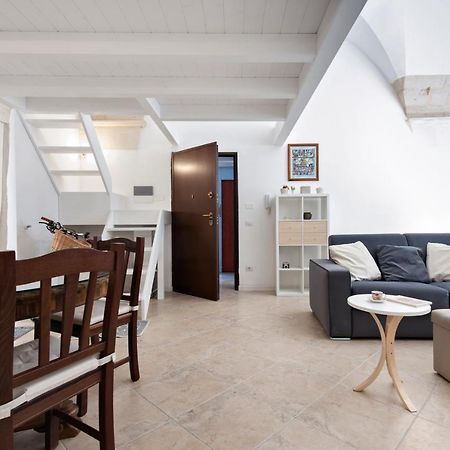 Mesagnesi 6 - Loft Centro Storico Sit Apartment Lecce Exterior photo