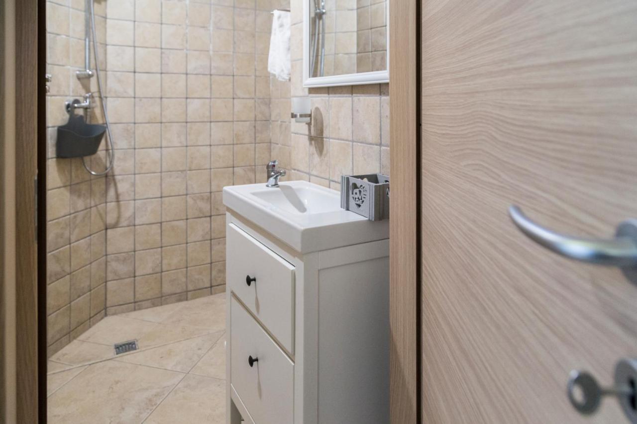 Mesagnesi 6 - Loft Centro Storico Sit Apartment Lecce Exterior photo