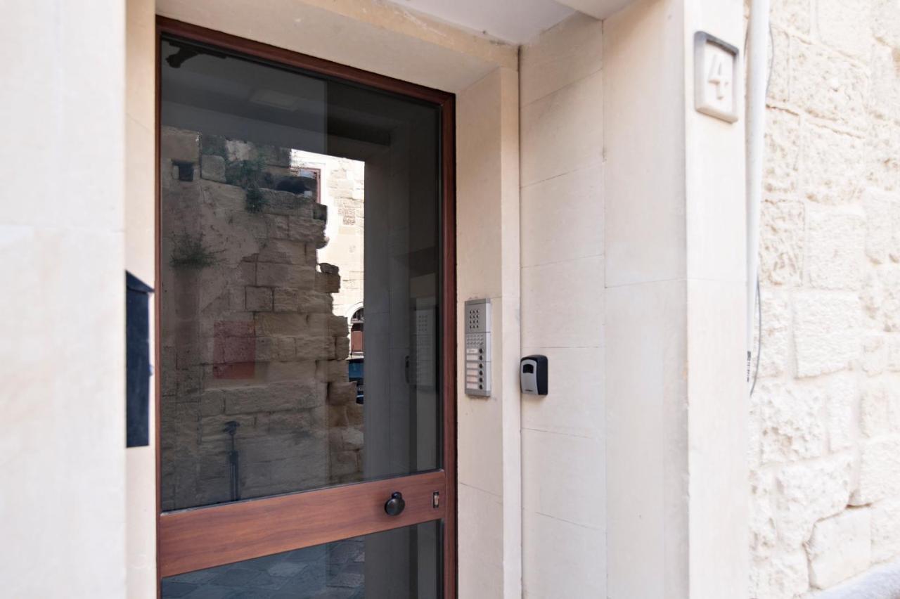 Mesagnesi 6 - Loft Centro Storico Sit Apartment Lecce Exterior photo